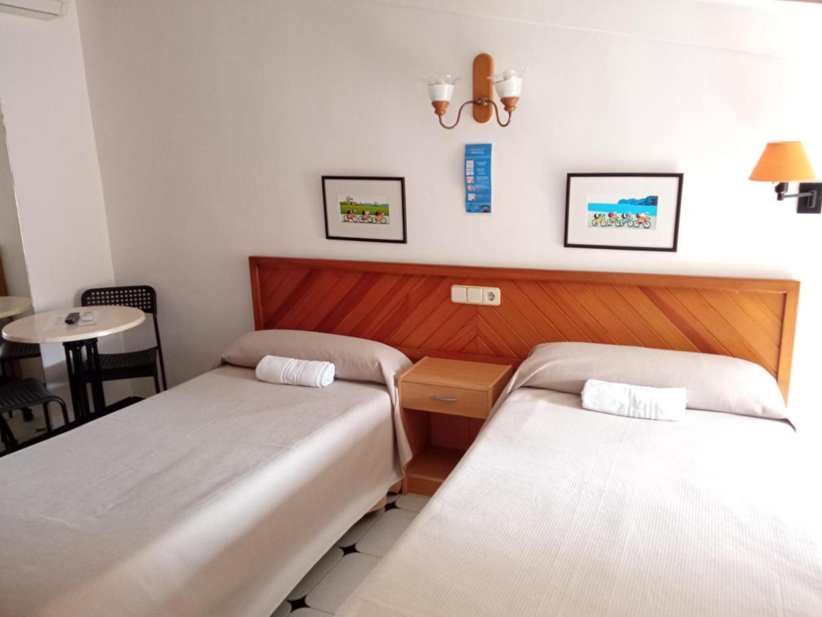 Hostal Ca'N Tiu Alaro Luaran gambar