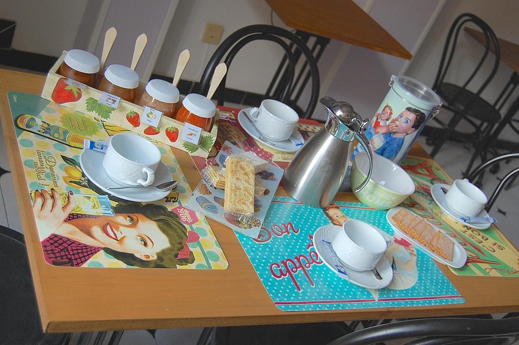 Hostal Ca'N Tiu Alaro Luaran gambar