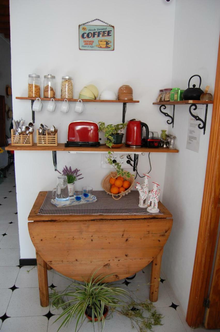 Hostal Ca'N Tiu Alaro Luaran gambar